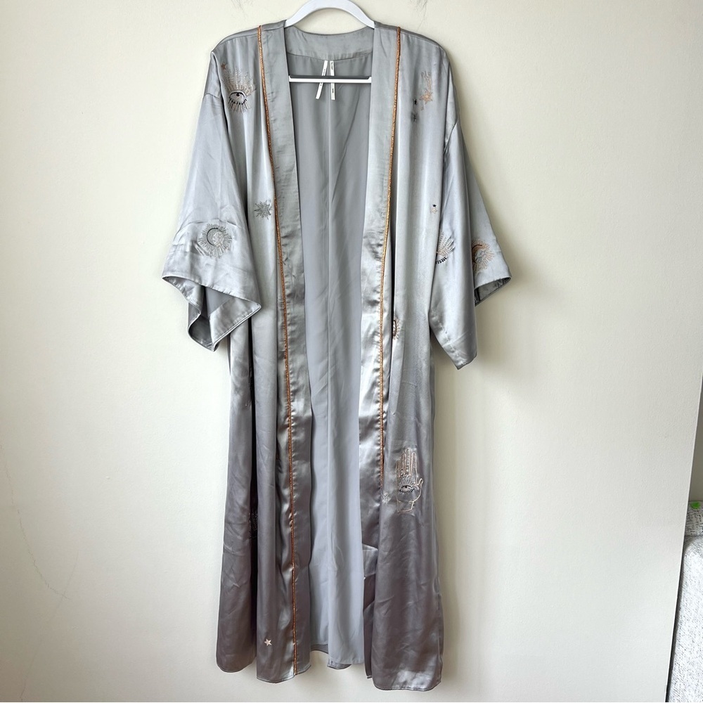 By Anthropologie Celestial Embroidered Robe Silver - Picture 3 of 11